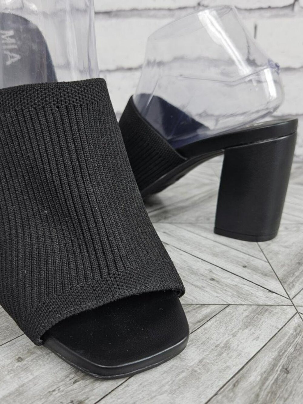 MIA Square Toe Florina Black Knit Block Heel Mules Sandals Womens 9 M Open Toe